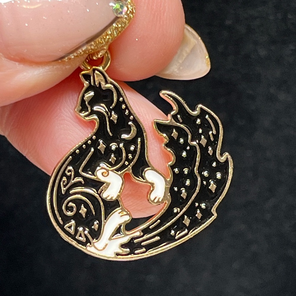 Stunning FOX TAIL/cat Enamel charm
